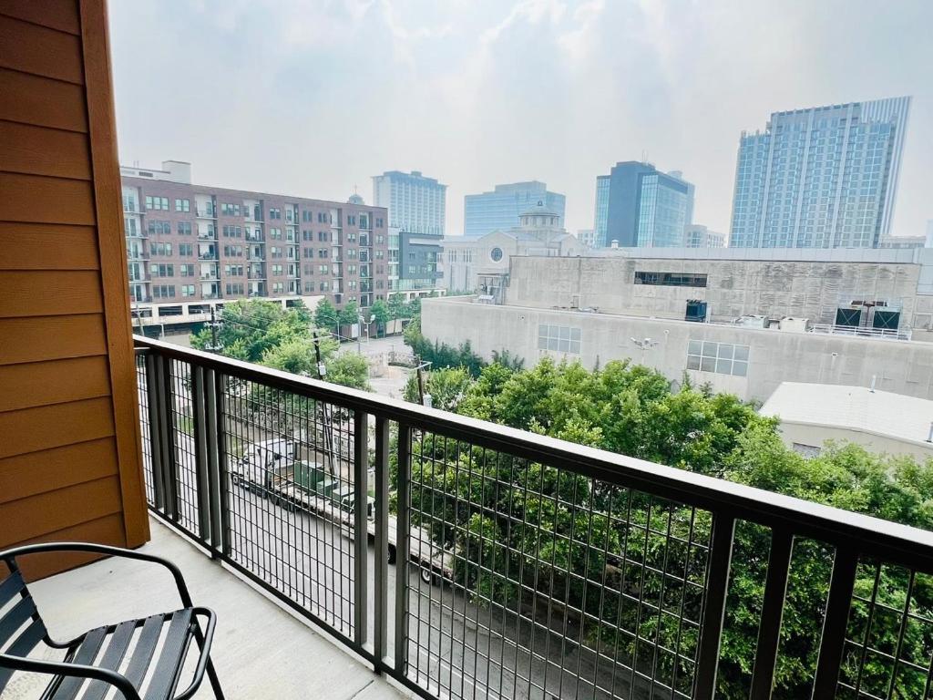 Downtown Apt Free Parking - Pool - Gym - Fully Kitchen Houston Exterior photo