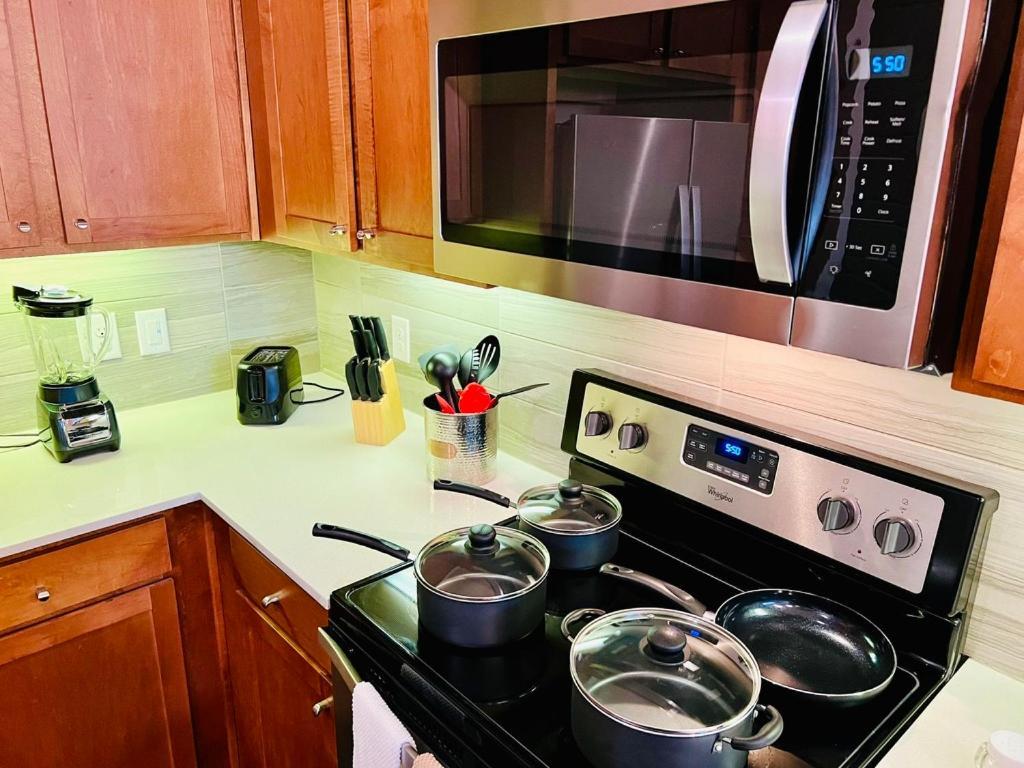 Downtown Apt Free Parking - Pool - Gym - Fully Kitchen Houston Exterior photo